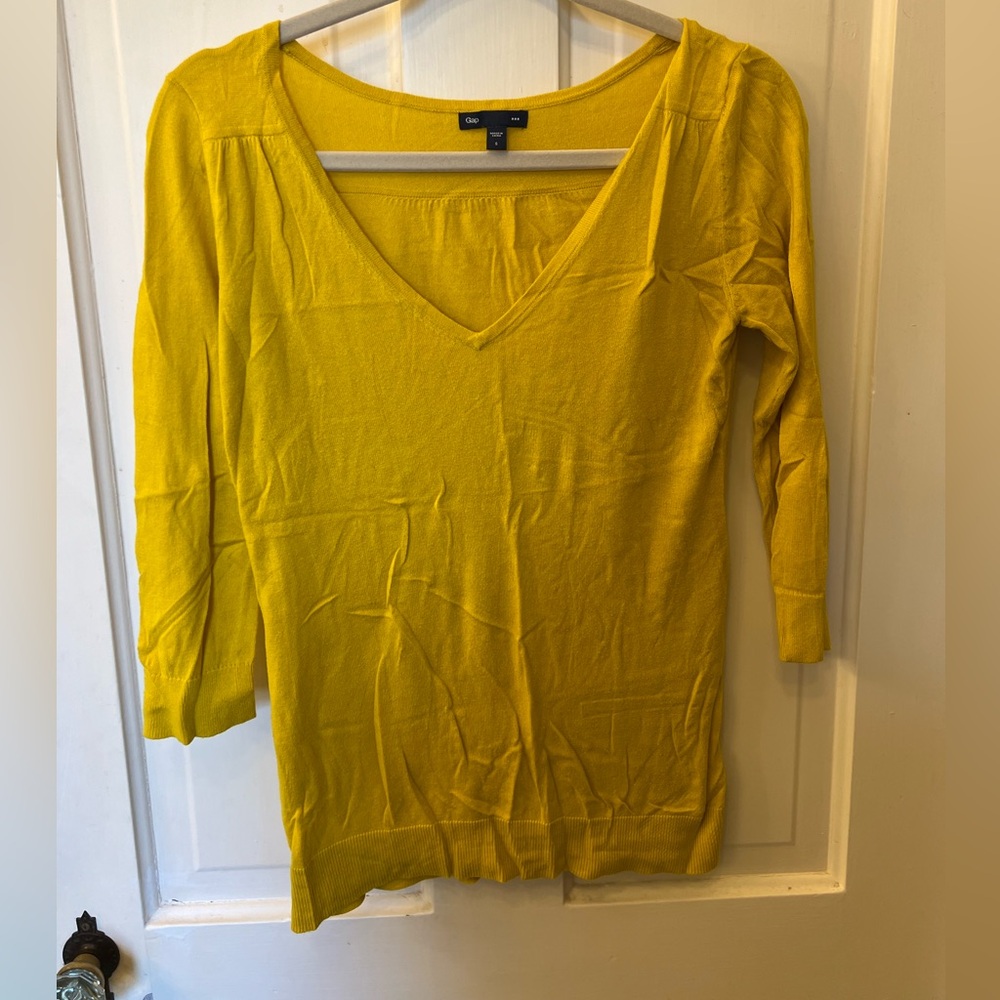 Gap yellow sweater